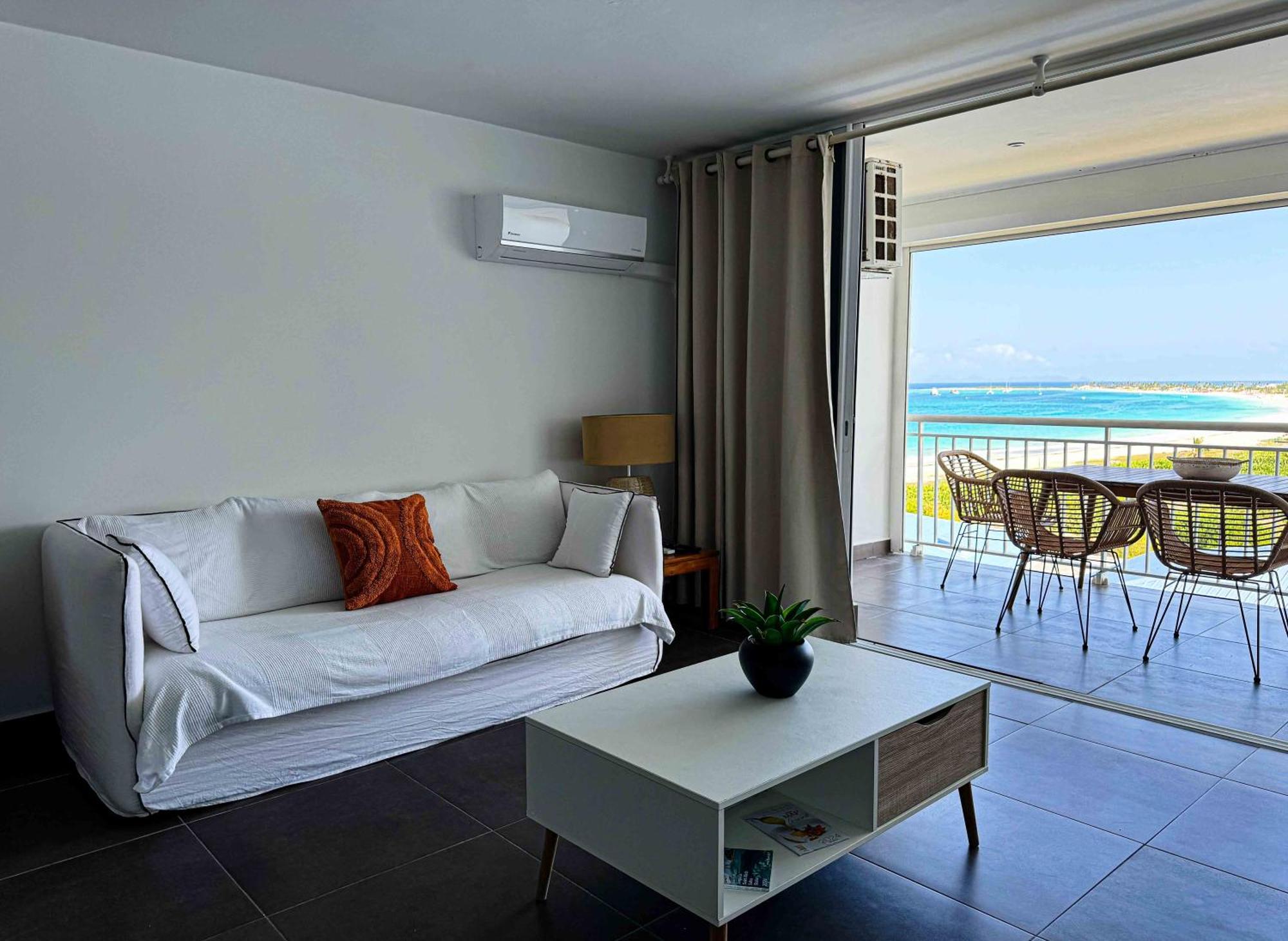 Top Floor Unit 520 Ft2 - 48 M2 With Stunning Dominant View On Ocean, St Barth, Orient Bay Cul de Sac Exterior foto